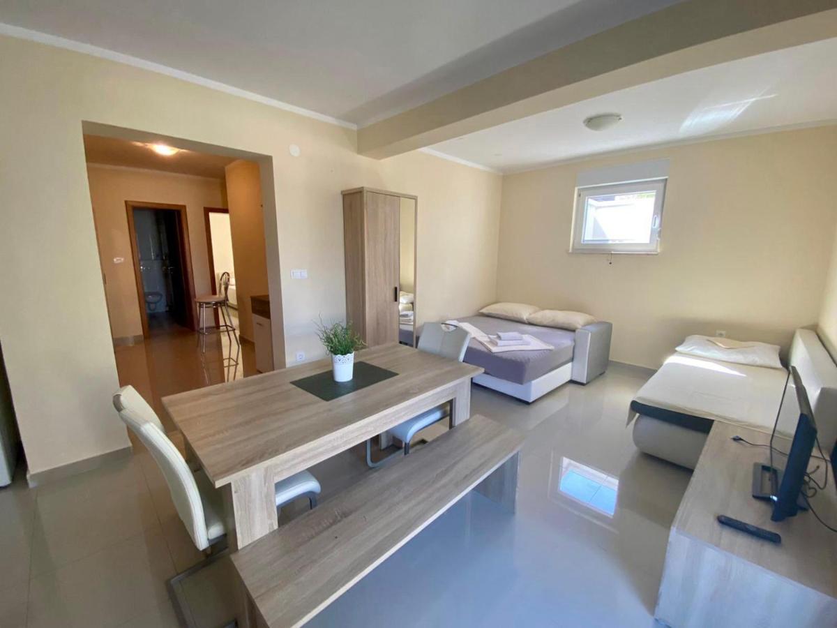 Atrium Novalja Apartment Ngoại thất bức ảnh
