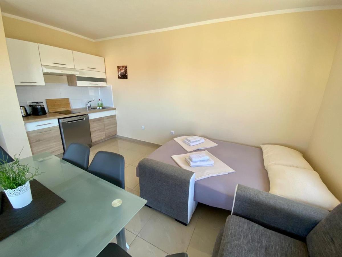 Atrium Novalja Apartment Ngoại thất bức ảnh