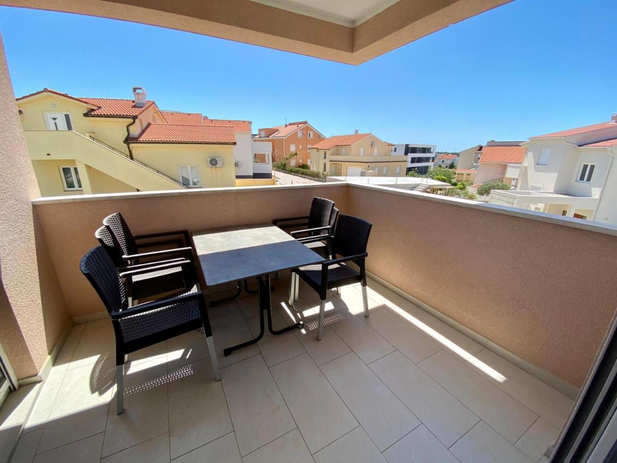 Atrium Novalja Apartment Ngoại thất bức ảnh