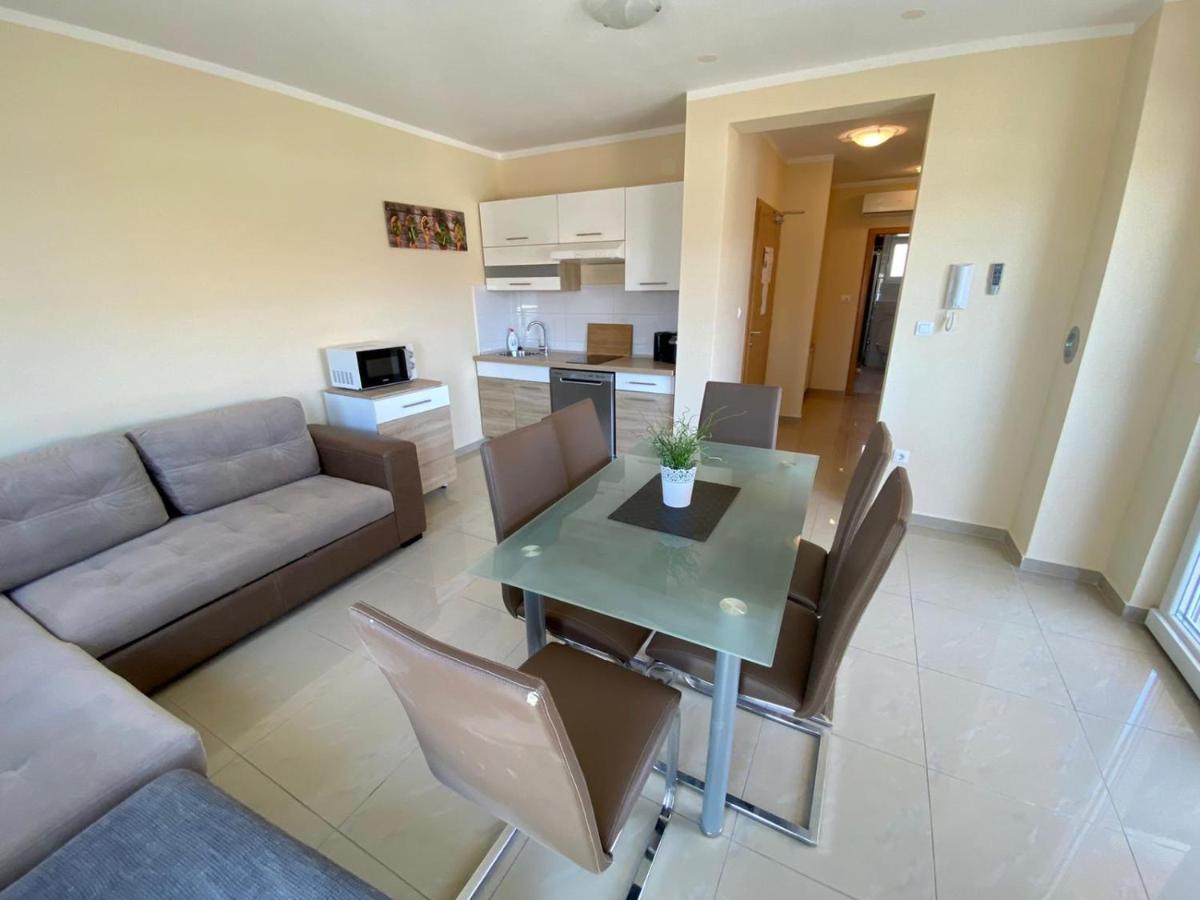 Atrium Novalja Apartment Ngoại thất bức ảnh