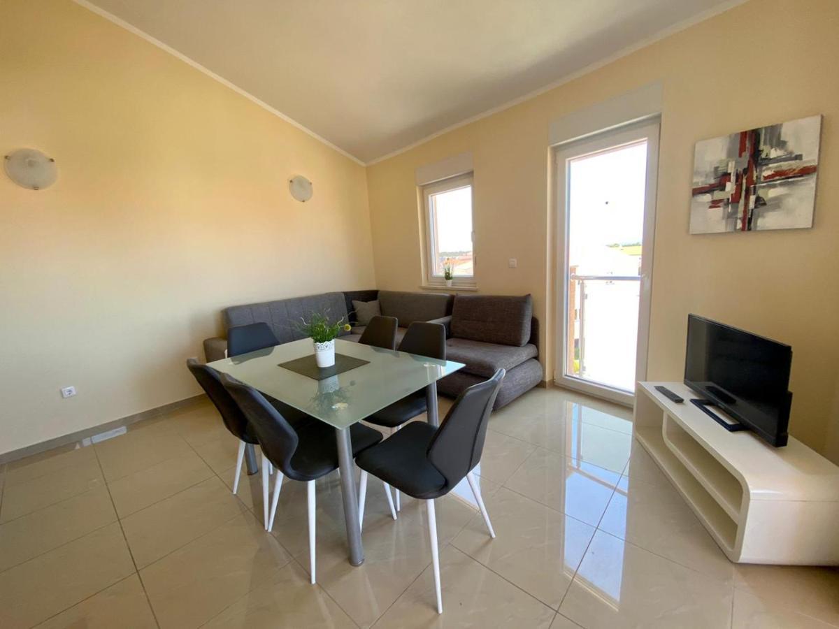 Atrium Novalja Apartment Ngoại thất bức ảnh