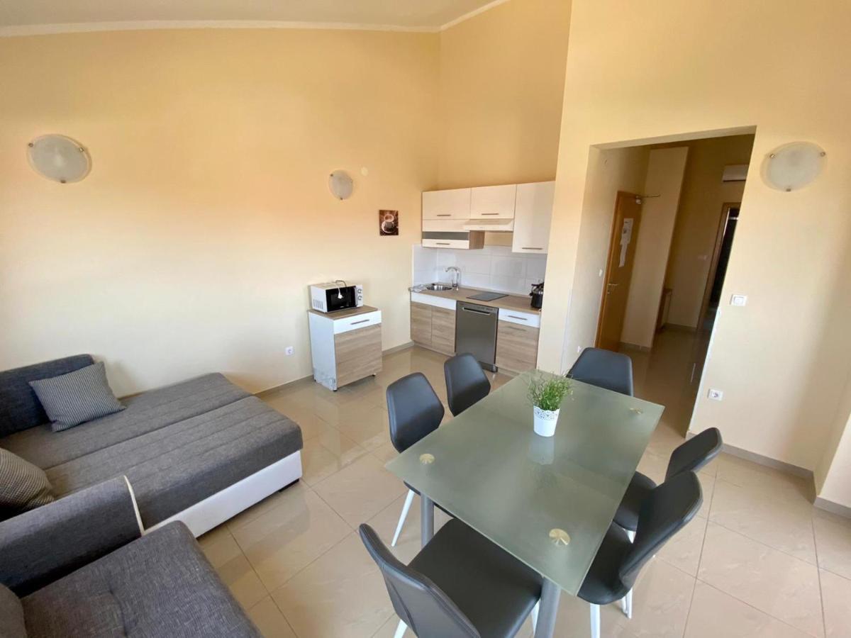 Atrium Novalja Apartment Ngoại thất bức ảnh