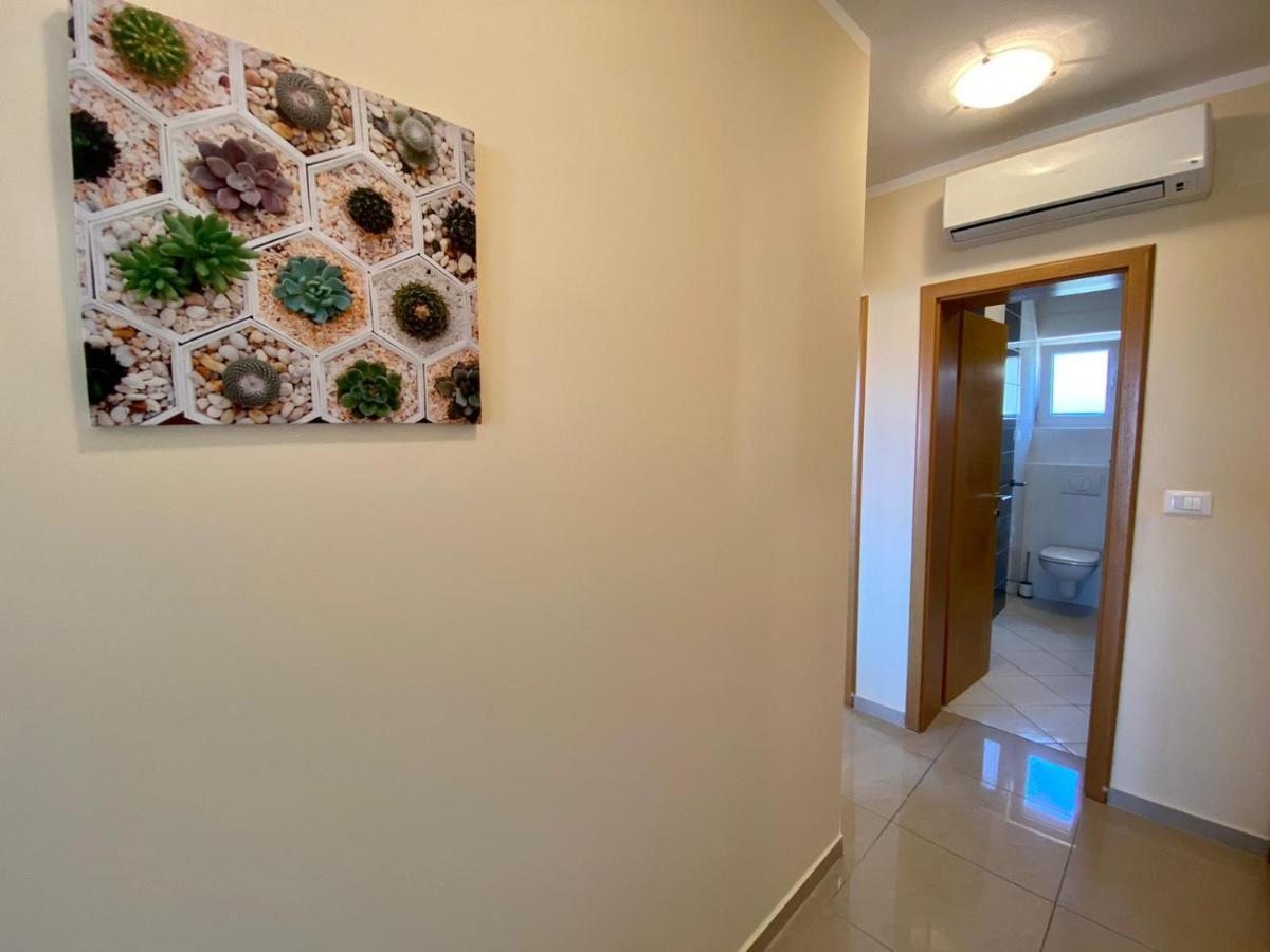 Atrium Novalja Apartment Ngoại thất bức ảnh