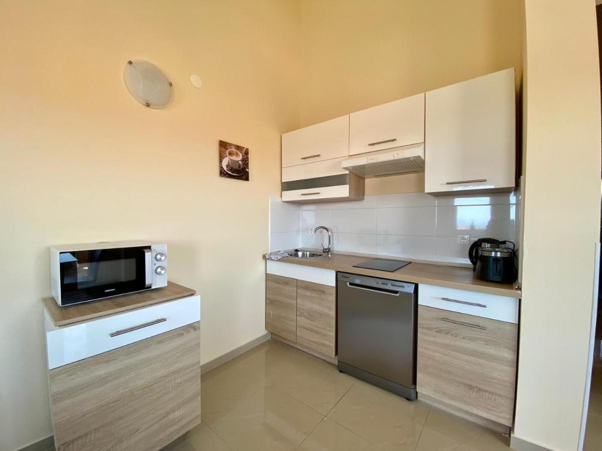 Atrium Novalja Apartment Ngoại thất bức ảnh