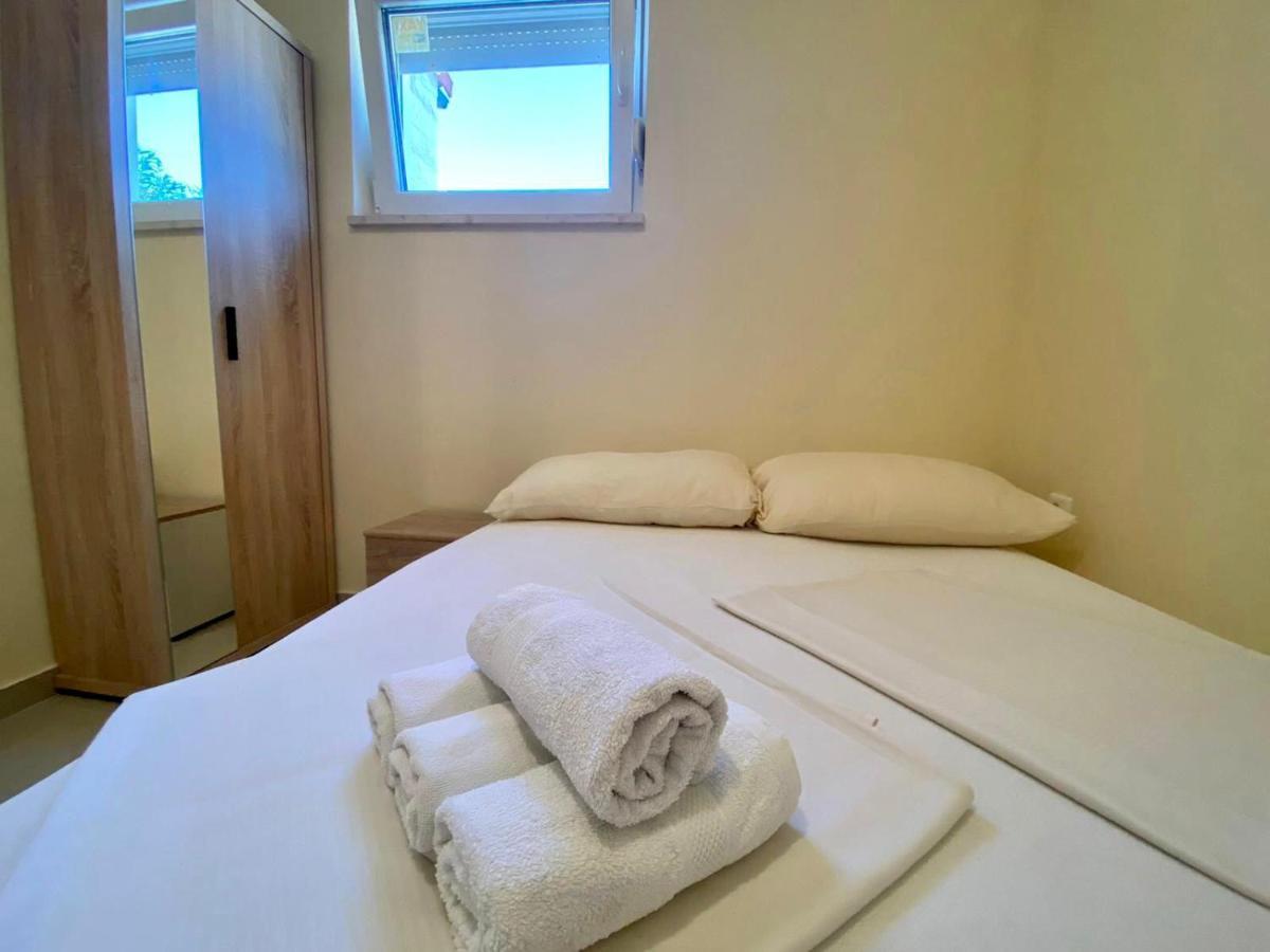 Atrium Novalja Apartment Ngoại thất bức ảnh