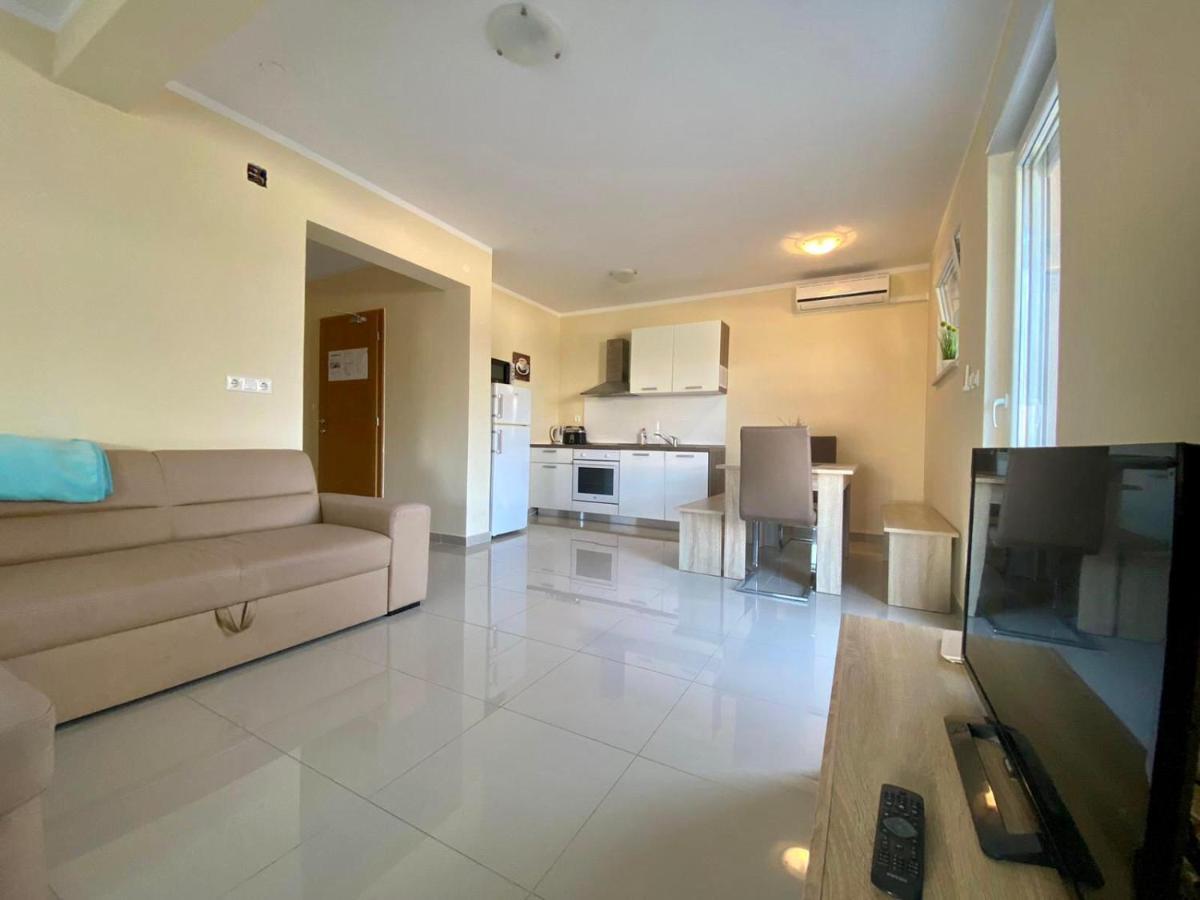 Atrium Novalja Apartment Ngoại thất bức ảnh
